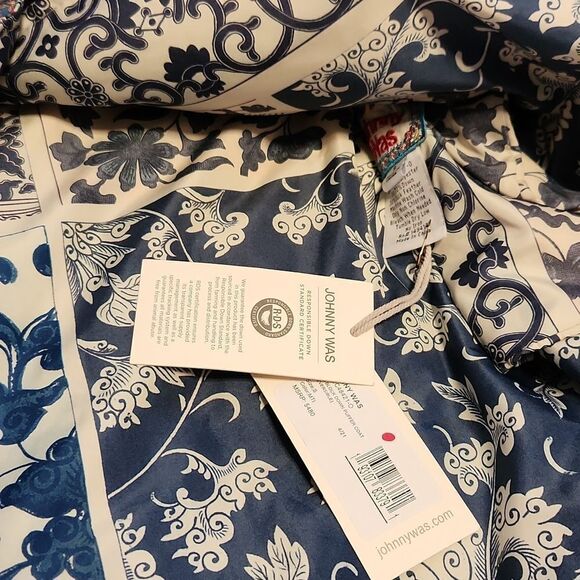 Johnny Was reversible patchwork print down puffer jacket - Picture 14 of 14